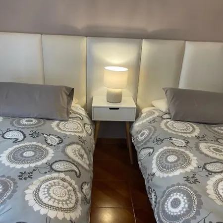 Bed & Breakfast Con Vista Giardino E Piscina Borgofranco d'Ivrea Room photo