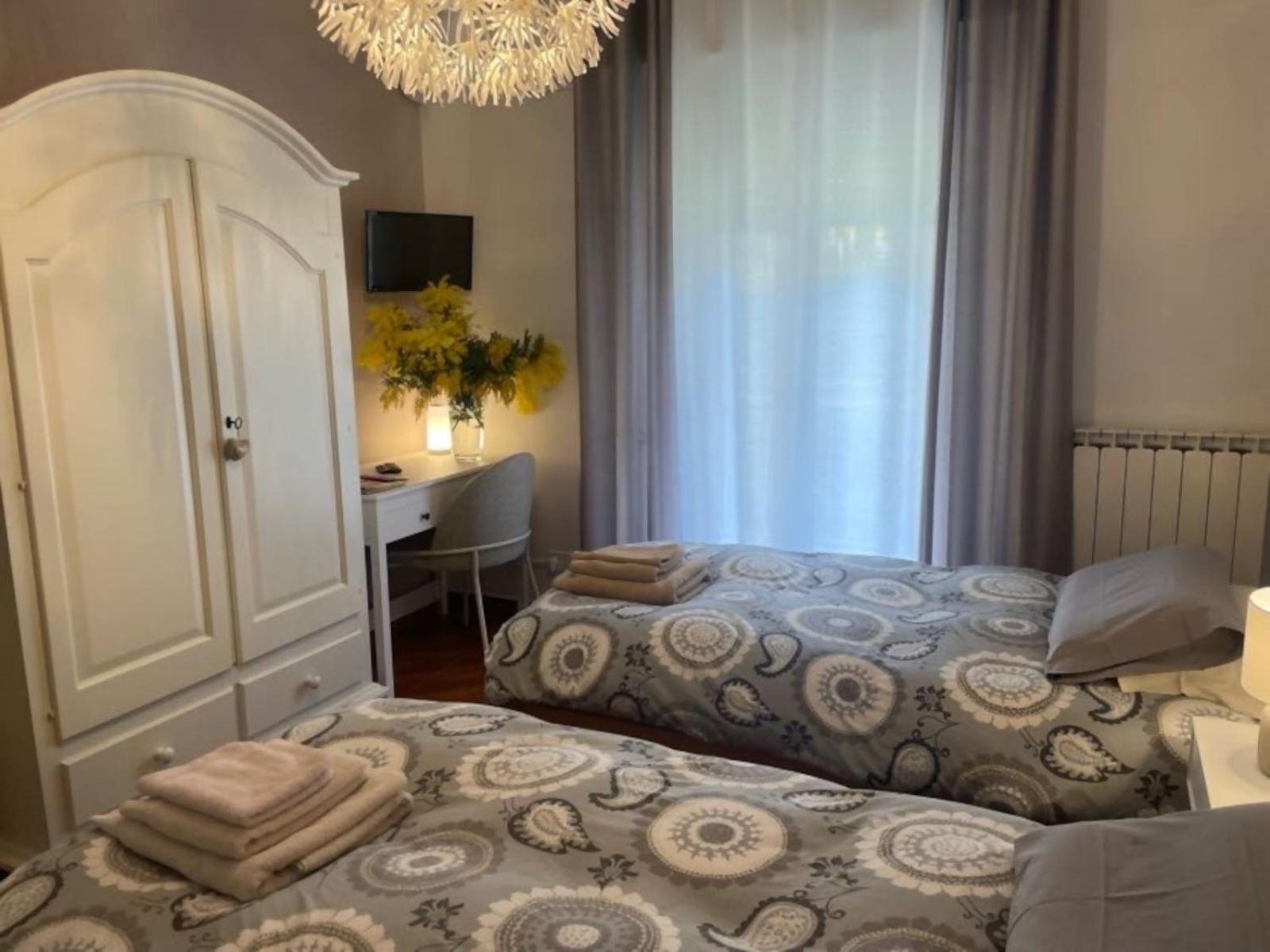 Bed and breakfast Con Vista Giardino E Piscina