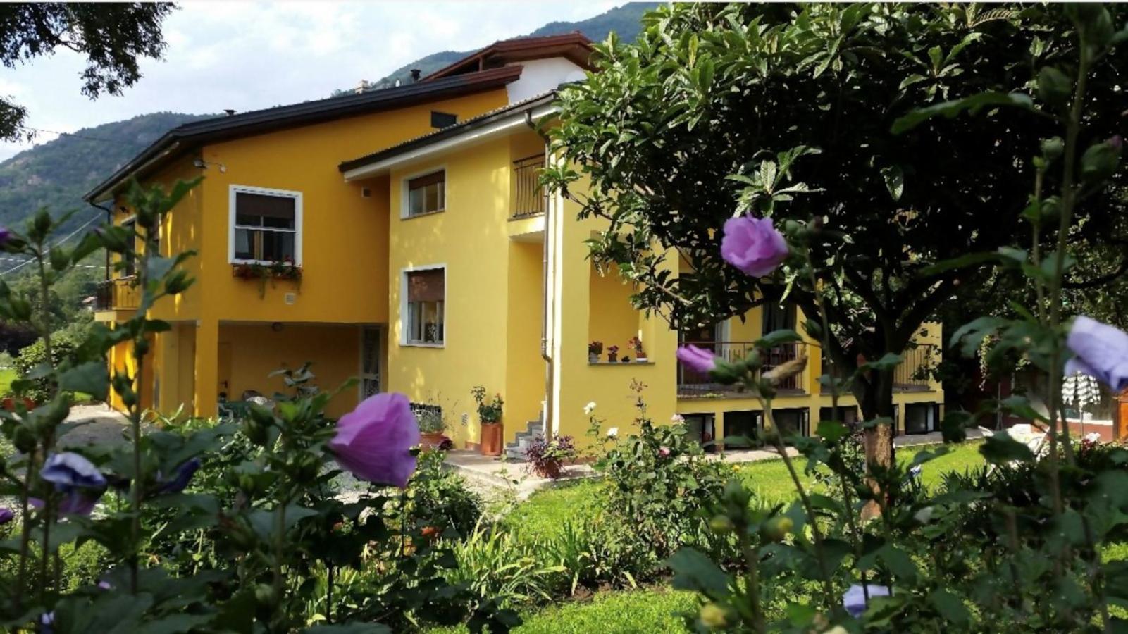 Bed and breakfast Con Vista Giardino E Piscina Borgofranco d'Ivrea