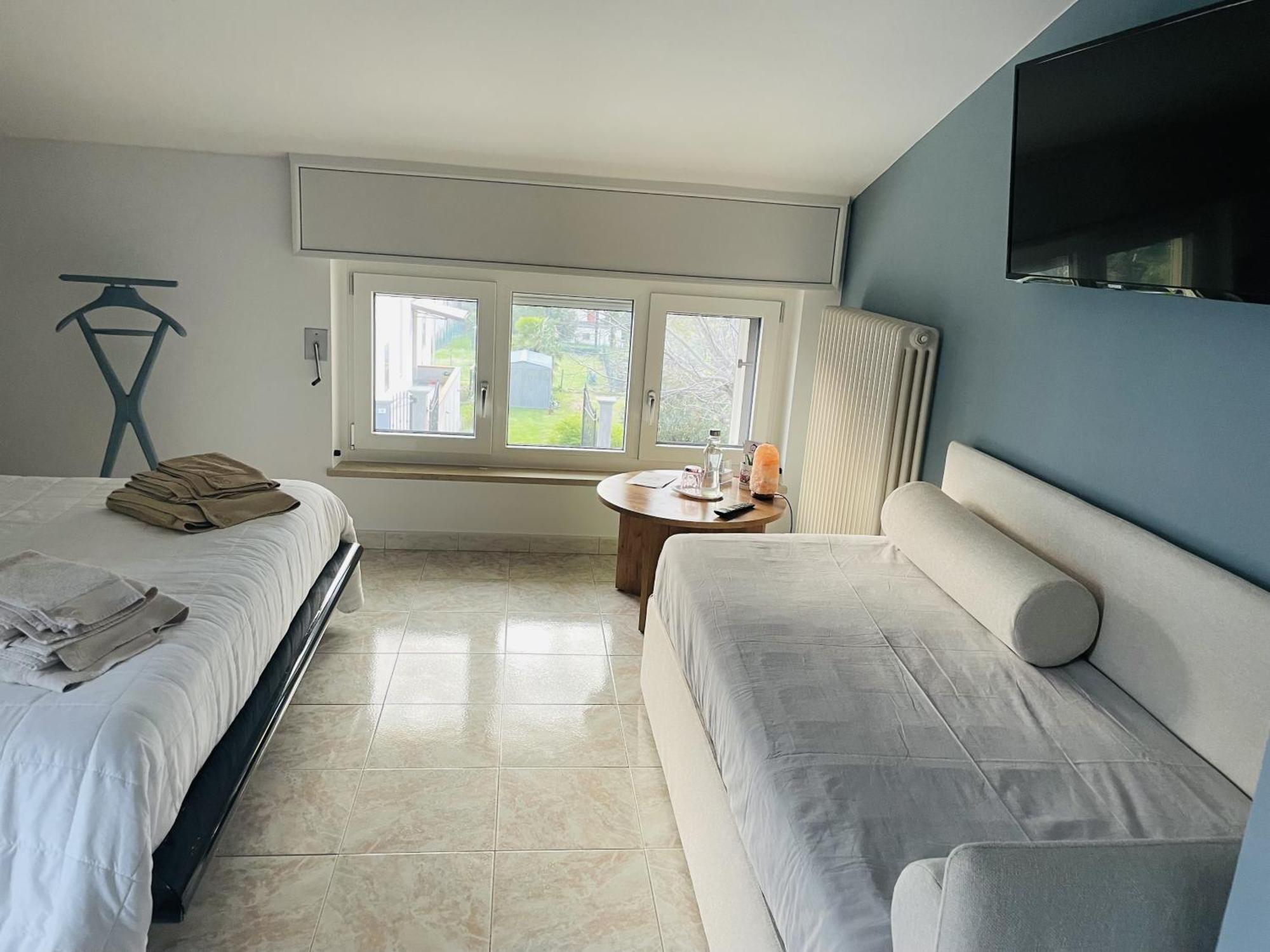 Bed and breakfast Con Vista Giardino E Piscina 3*