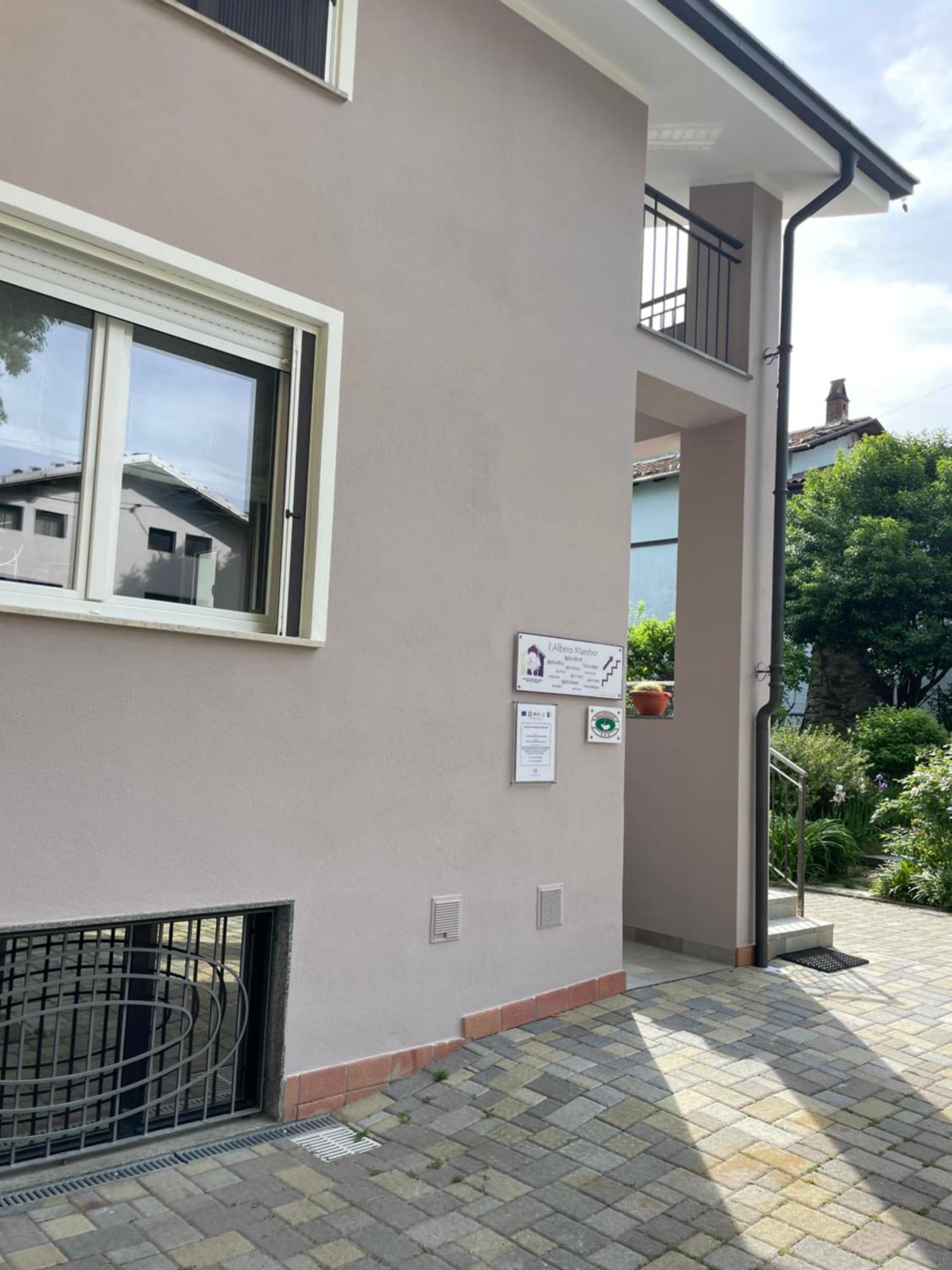 Con Vista Giardino E Piscina Bed and breakfast